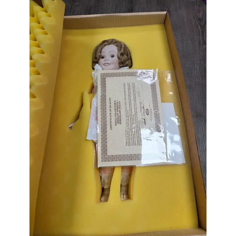 Ideal 1982 Shirley Temple Americas Sweetheart Porcelain Doll Original Box 17